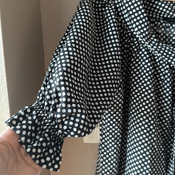 BCBGMAXAZRIA Puffy Sleeve Oversized Polka Dot Tie Neck Blouse - Picture 4 of 9